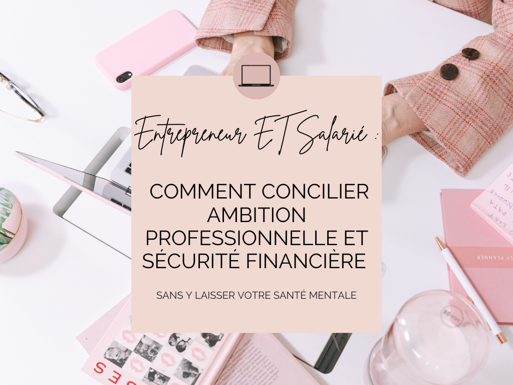 Une femme en blazer rose travaille sur un bureau organisé, symbolisant le cumul d'un emploi salarié et d'une activité entrepreneuriale tout en préservant son équilibre professionnel et personnel.